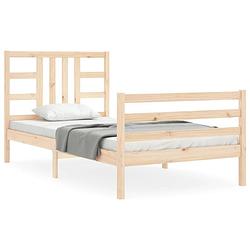 Foto van The living store massief grenenhouten bedframe - 205.5 x 105.5 x 100 cm - multiplex lattenbodem