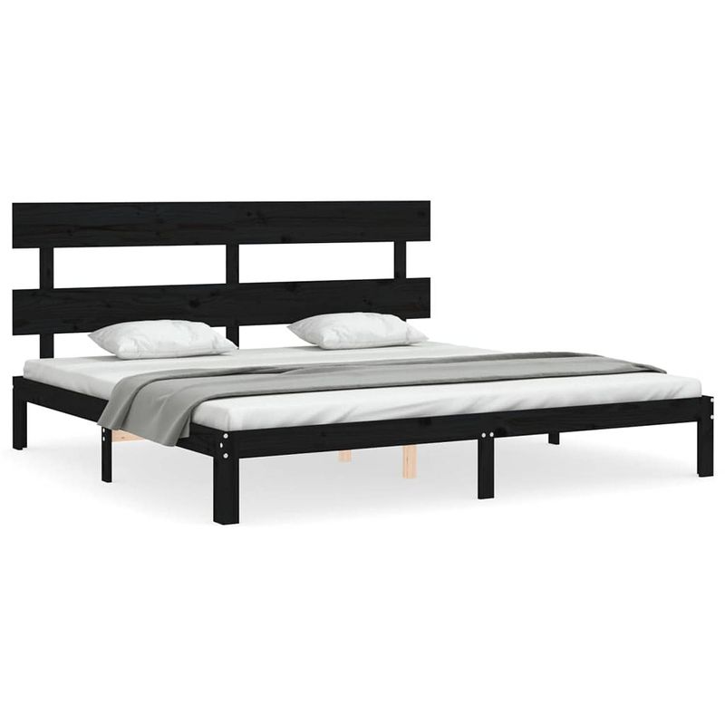 Foto van The living store bedframe - massief grenenhout - 203.5 x 203.5 x 81 cm - zwart