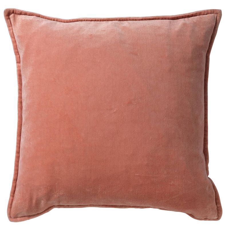 Foto van Dutch decor caith - kussenhoes velvet muted clay 50x50 cm - roze - roze