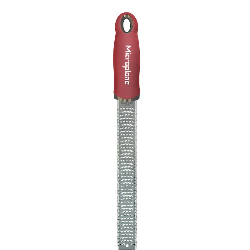 Foto van Microplane rasp premium classic pomegranate red