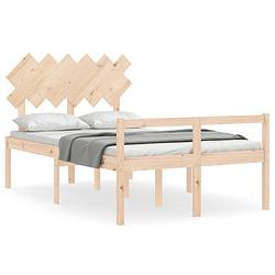 Foto van The living store massief grenenhouten bedframe - 195.5 x 140.5 x 81 cm - multiplex lattenbodem