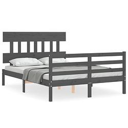 Foto van The living store bedframe - massief grenenhout - 195.5 x 140.5 x 81 cm - grijs