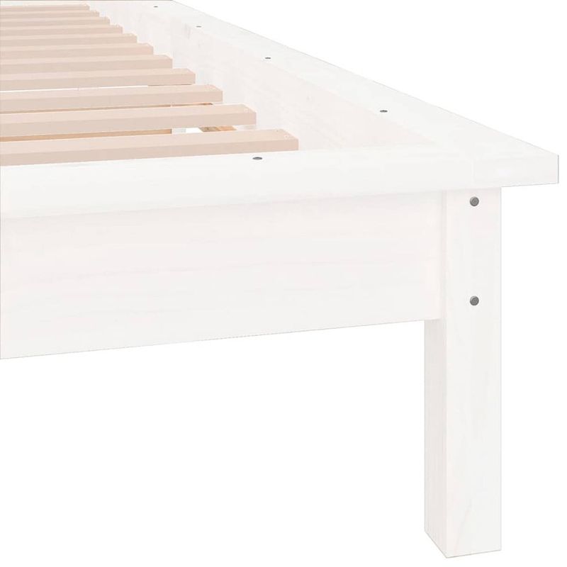 Foto van The living store bedframe grenenhout - led verlichting - rgb - wit - 202 x 86.5 x 26 cm - geschikt voor 75 x 190 cm