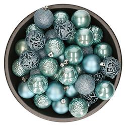 Foto van 37x stuks kunststof kerstballen ijsblauw (arctic blue) 6 cm glans/mat/glitter mix - kerstbal