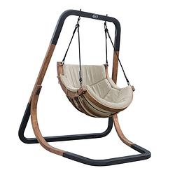 Foto van Axi capri schommelstoel met frame van hout hangstoel in beige voor de tuin voor volwassenen