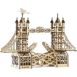 Foto van Mr. playwood tower bridge - wooden model kit