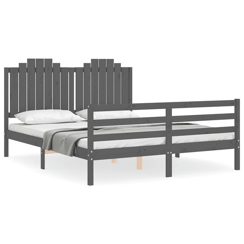 Foto van The living store bedframe - grenenhout - grijs - 205.5 x 165.5 x 110 cm - multiplex lattenbodem