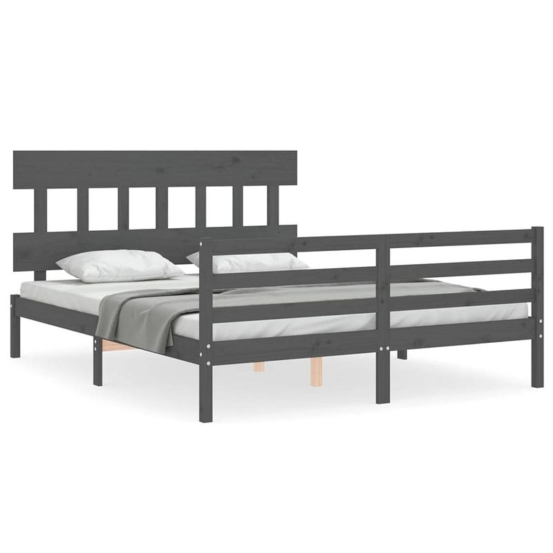 Foto van The living store houten bedframe - grijs - 205.5 x 165.5 x 81 cm - massief grenenhout