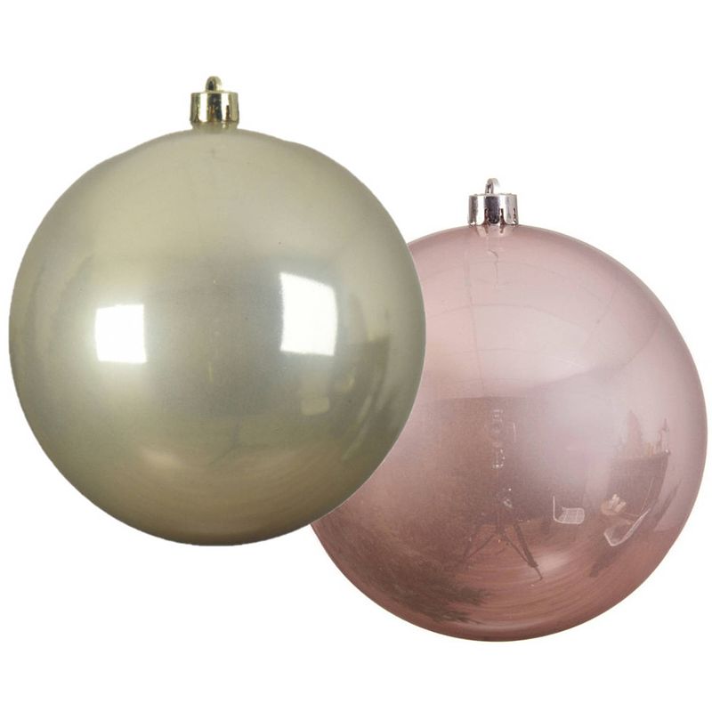 Foto van Grote decoratie kerstballen - 2x st - 20 cm - champagne en lichtroze - kunststof - kerstbal