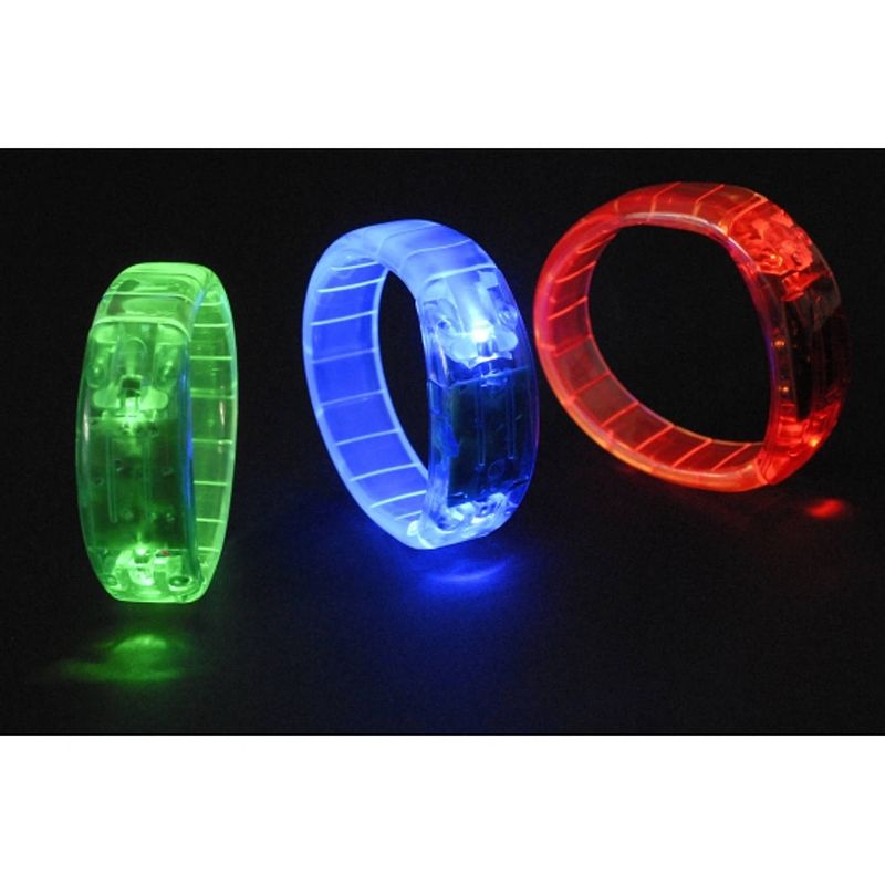 Foto van Gekleurde armband met led licht groen - verkleedsieraden