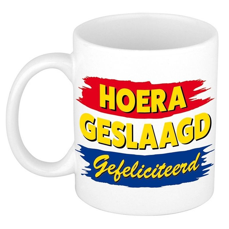 Foto van Geslaagd cadeau mok / beker hoera geslaagd gefeliciteerd 300 ml - feest mokken