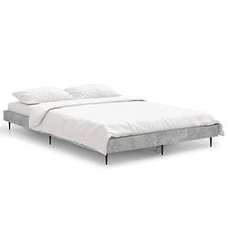 Foto van The living store bedframe - betongrijs - 193 x 123 x 20 cm - bewerkt hout - metalen poten - multiplex lattenbodem