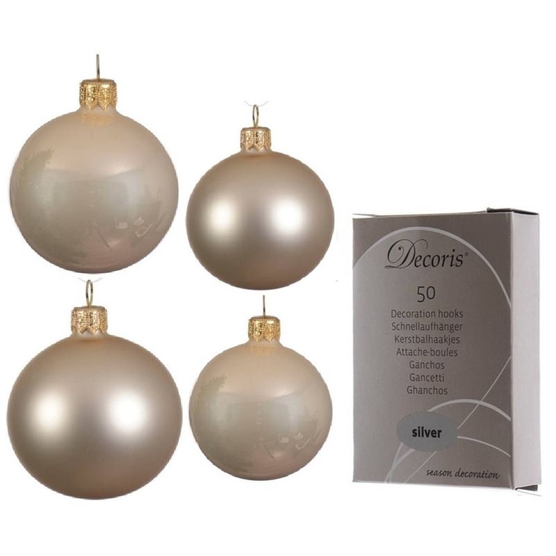 Foto van Glazen kerstballen pakket champagne glans/mat 38x stuks 4 en 6 cm inclusief haakjes - kerstbal