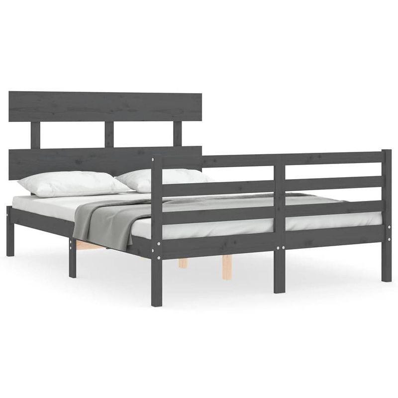 Foto van The living store bedframe grenenhout - grijs - 195.5 x 145.5 x 81 cm - multiplex lattenbodem