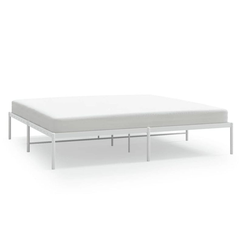 Foto van The living store klassiek bedframe - metaal - wit - 207 x 198 x 31 cm - robuust en elegant