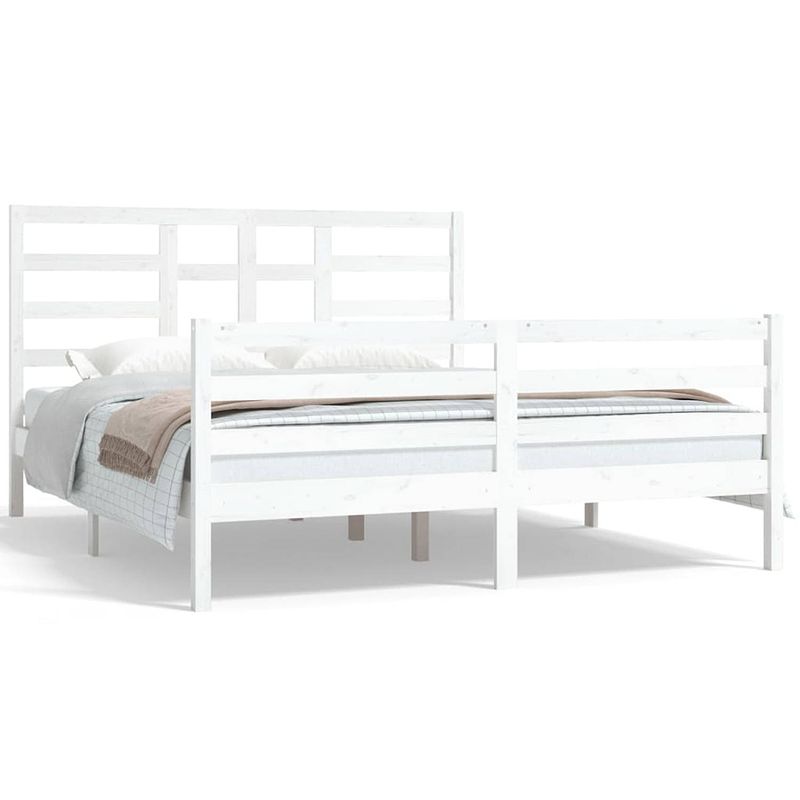 Foto van The living store houten bedframe - bedframes - 205.5 x 166 x 104 cm - hoogwaardig massief grenenhout