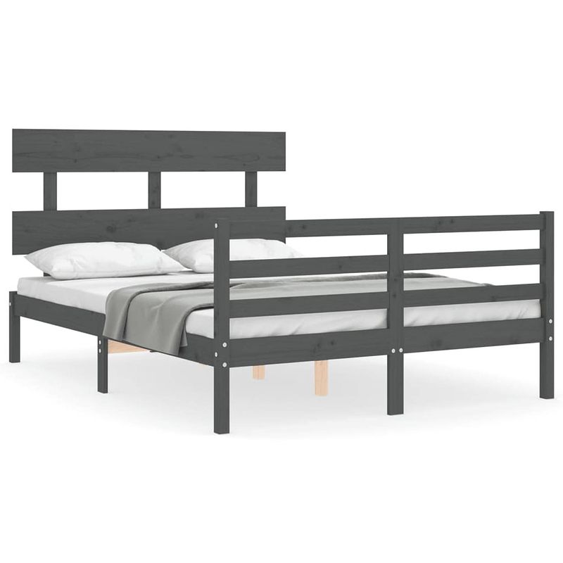 Foto van The living store massief grenenhouten bed - grijs - 195.5 x 140.5 x 81 cm - met multiplex lattenbodem