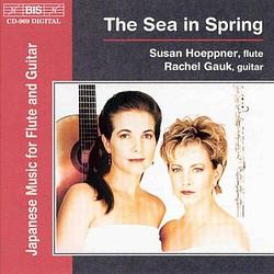 Foto van The sea in spring, japanese music for flute & guitar - cd (7318590009697)