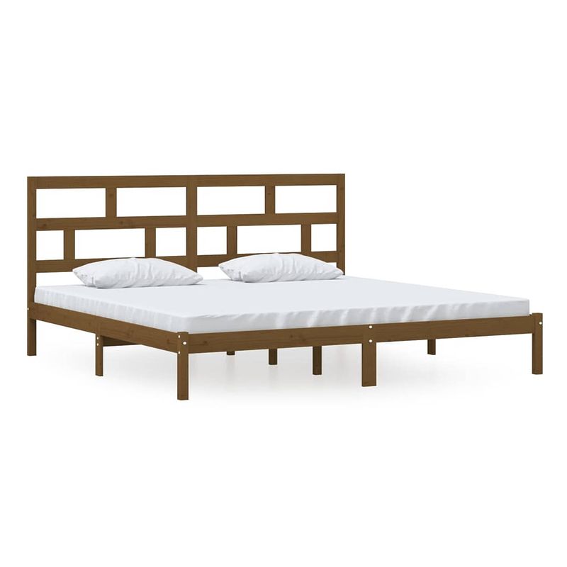 Foto van The living store houten bedframe - hoogwaardig grenenhout - 205.5 x 206 x 100 cm - honingbruin