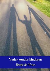 Foto van Vader zonder kinderen - bram de vries - paperback (9789402128574)