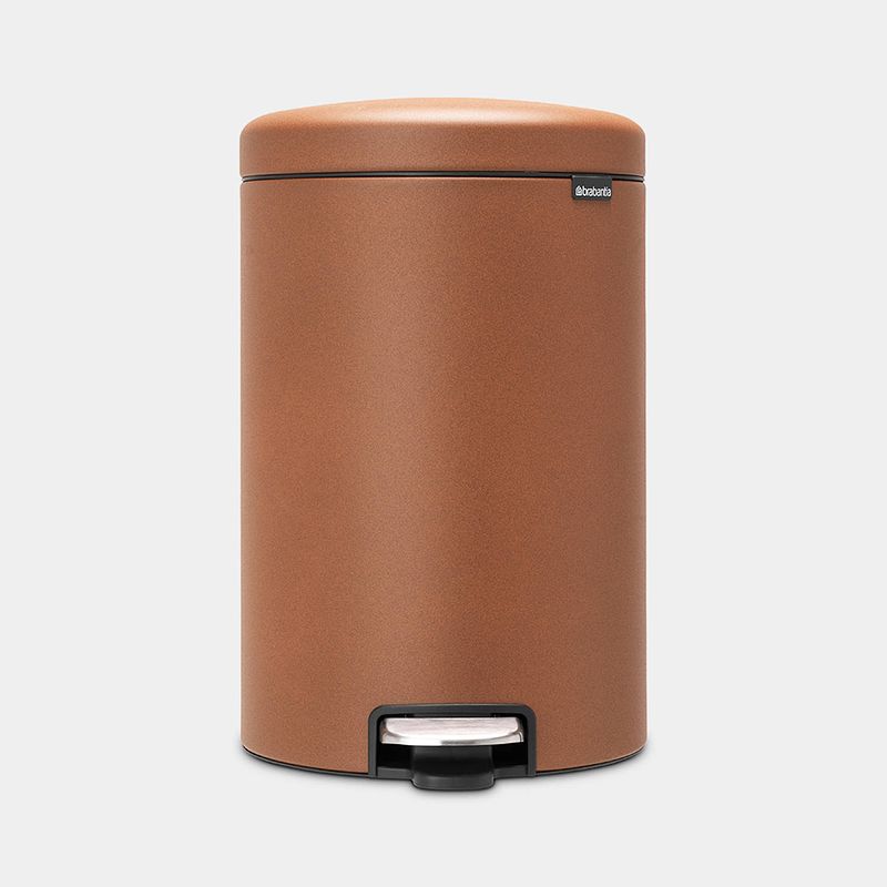 Foto van Brabantia newicon pedaalemmer 20 liter met kunststof binnenemmer - mineral cinnamon