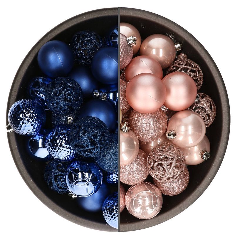 Foto van 74x stuks kunststof kerstballen mix van kobalt blauw en lichtroze 6 cm - kerstbal